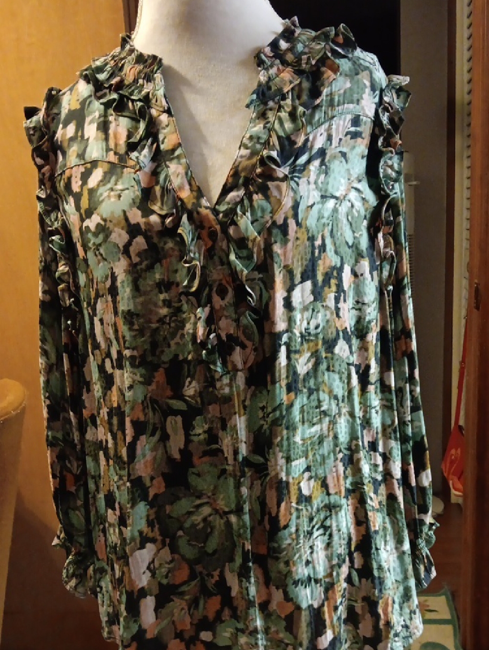 Democracy 2x Tunic Floral 3/4 Sleeve.
